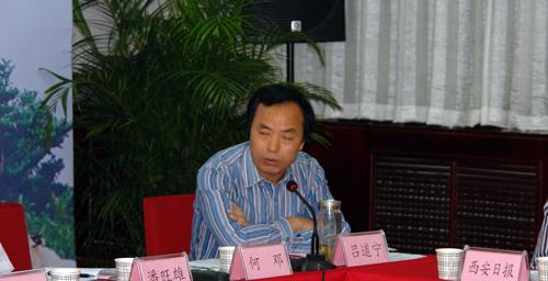 呂道寧：就中國(guó)地市報(bào)近年來的成績(jī)做總結(jié)發(fā)言
