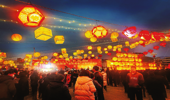 文旅特色場(chǎng)景掀起新春旅游熱潮