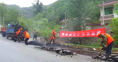 柞水公路段開(kāi)展迎國(guó)檢公路養(yǎng)護(hù)技術(shù)比武活動(dòng)