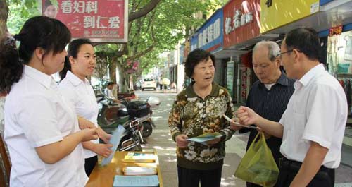 供電市區(qū)分局積極開(kāi)展2012年節(jié)能宣傳周活動(dòng)